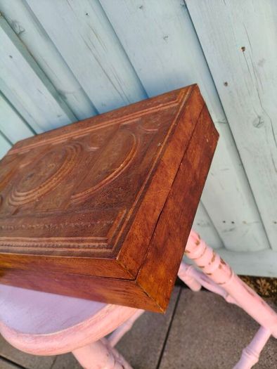 Large wood/leather box