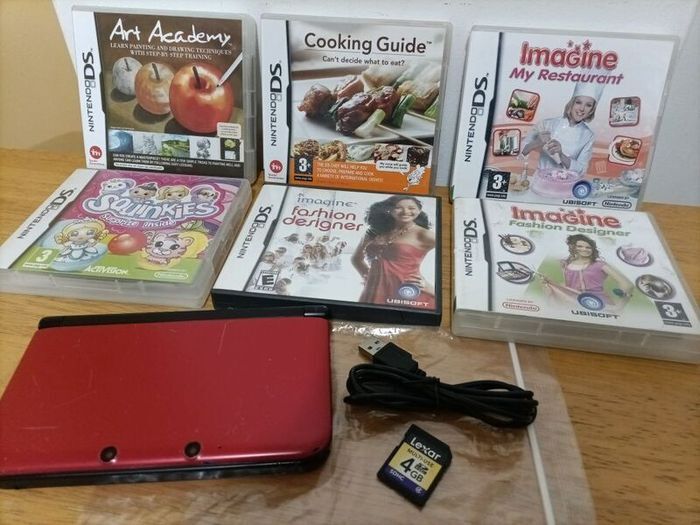Nintendo 3DS XL red