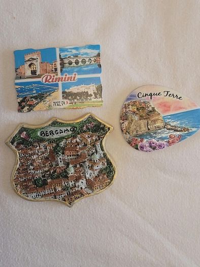 Travel Magnet BUNDLE. 30 Magnets + 1 USA Sticker