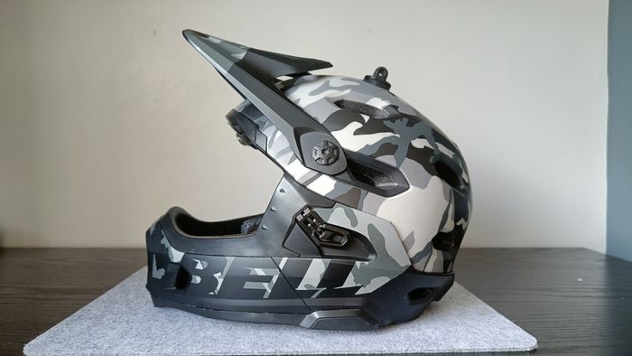 Bell mountain bike helmet