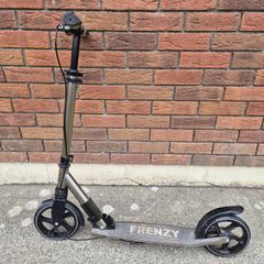 Adult scooter