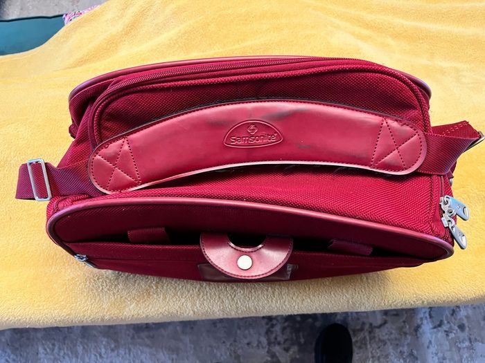 samsonite travel bag