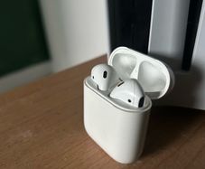 Apple AirPods