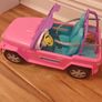 Barbie Jeep car x 2 dolls Image 2