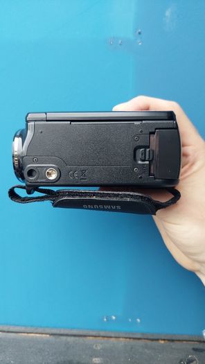 Samsung SMX-F70 High Definition Camcorder Video Camera