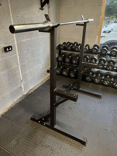 Weight rack with Barbell and Bench