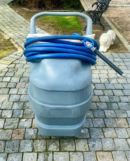 Ecolab 25 Gallon wet / Dry Foam Cleaning Unit