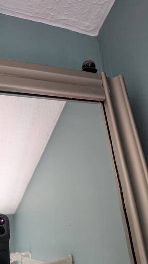 Sliding mirrored wardrobe doors