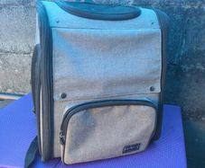 Pet carrier