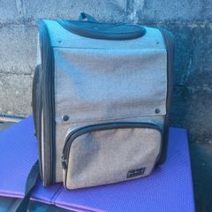 Pet carrier