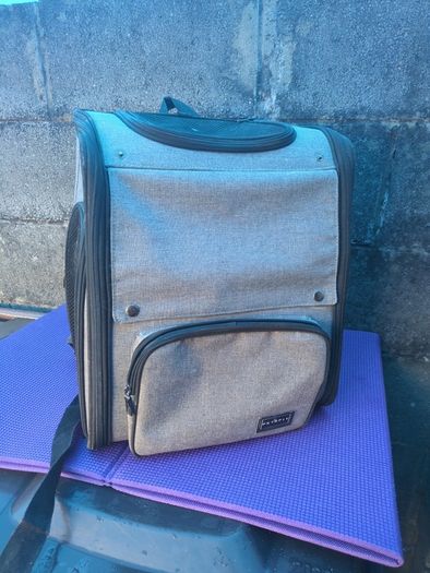 Pet carrier