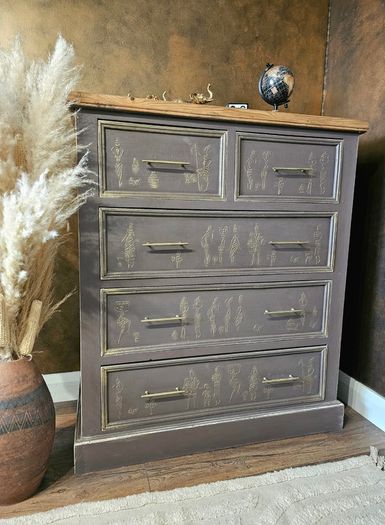Chest of drawers