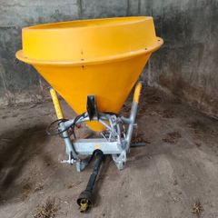Farmingfertizers spreaders