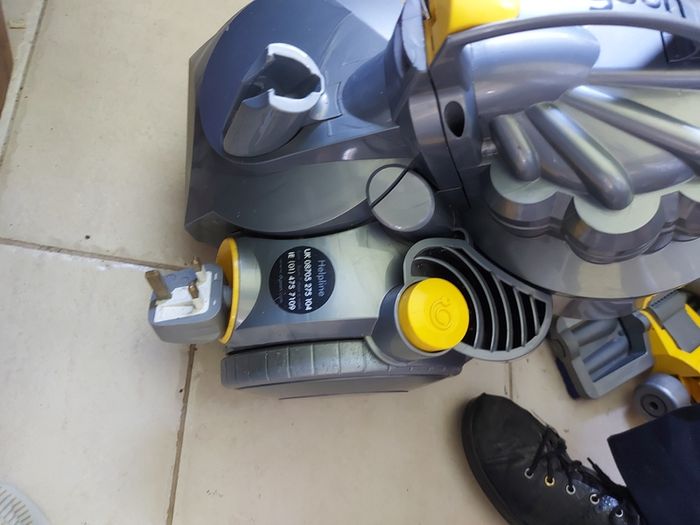 DYSON DC08, in excellent condition, Great suction