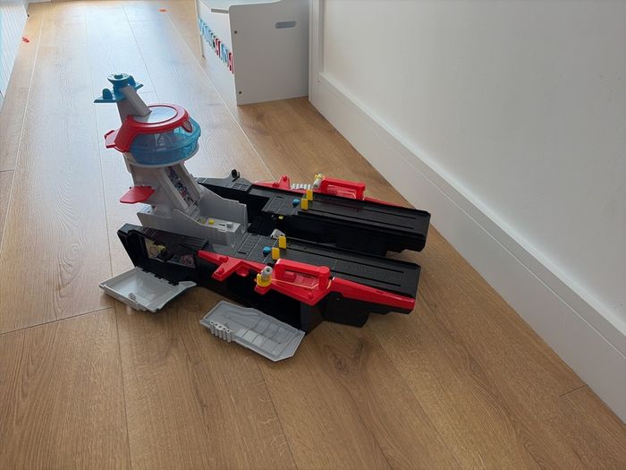 Paw Patrol Aircraft Carrier HQ