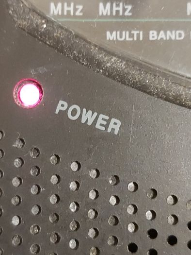 Academy CB-TV1-FM-AIR.WB.PB, Model R-AA110, takes 4 AA Batterys, in very good condition and works well