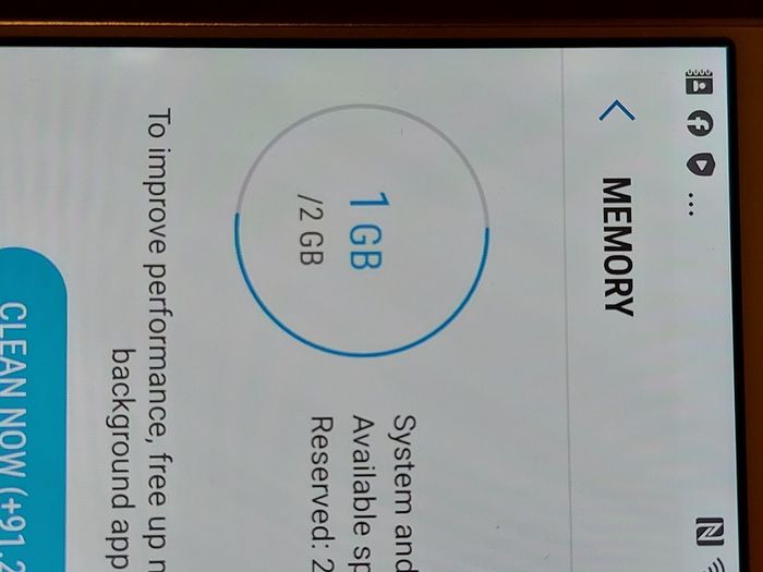 Samsung Galaxy A8, Model SCV32, 32GB HDD, 2GB Ram, excellent condition and working great