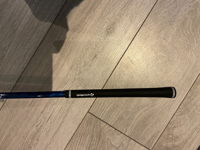 As new Taylormade Qi35 driver + headcover
