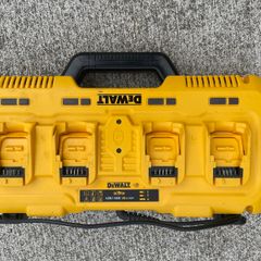 Dewalt 4 port charger DCB104