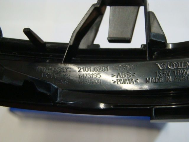 Volvo S90 II V90 MK2 Left Side Door Mirror LED indicator Lens 2101.6251 2016-19