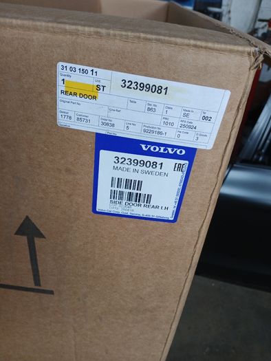 Genuine New Volvo Xc60 Door Rear Left Volvo Xc60 (2018-) 32399081