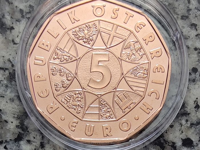 Austria 5 Euro Copper (.999) Uncirculated Coin 2025 - Narcissus - Easter coins