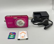 Sony DSC-W310 12.1MP Digital Camera Pink - Full Kit