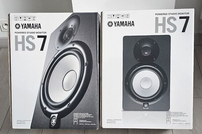 Yamaha Hs7