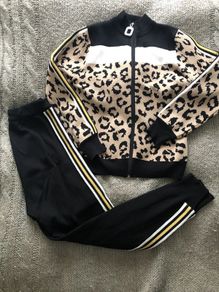 Sweater tracksuit size 8-10