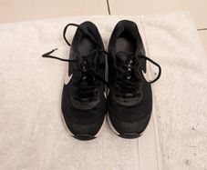 kids Nike trainers