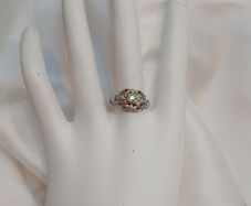 18k White Gold & Diamond Ring