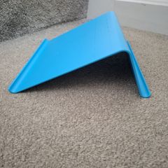 Blue laptop support