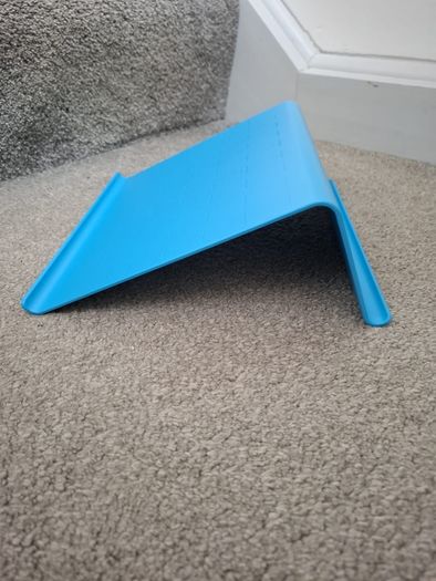 Blue laptop support