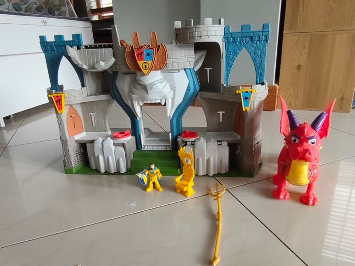 Castle, knight, dragon