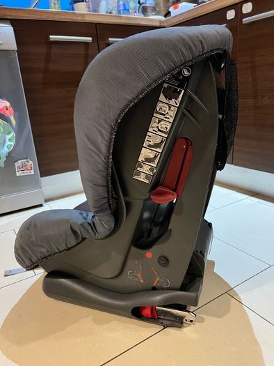 Mach Isofix Child car seat 9-18kg