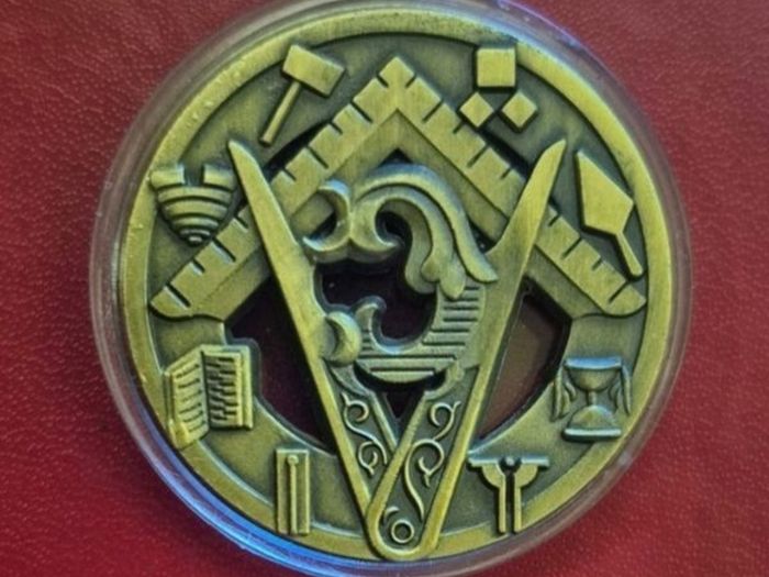 Masonic commerative coin.