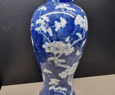 Old Chinese Blue & White Porcelain Vase  Floral Blossom Design  30cm