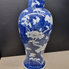 Old Chinese Blue & White Porcelain Vase  Floral Blossom Design  30cm