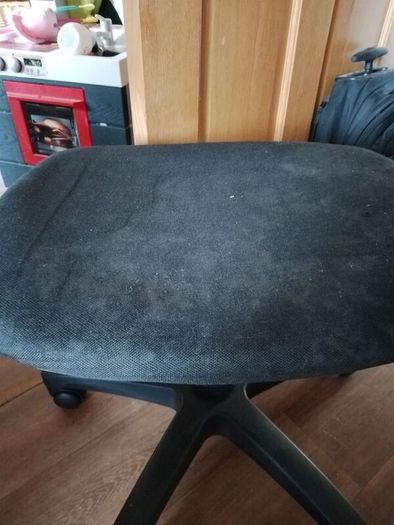 Free Broken Office Chair (For Parts/Repair/DIY Project