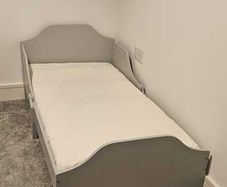 Toddler bed