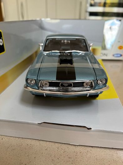 Ford Mustang GT Cobra Jet 1/18 Burago Rare