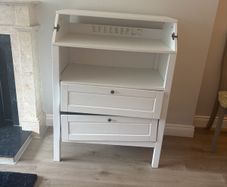 baby changing table