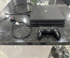 PlayStation 4 Pro + Original Controller