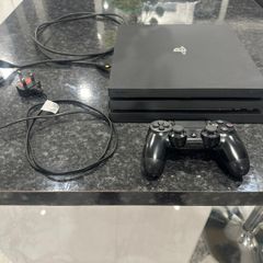PlayStation 4 Pro + Original Controller