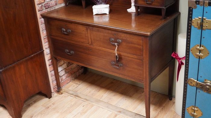 Edwardian Mahogany Dressing Table