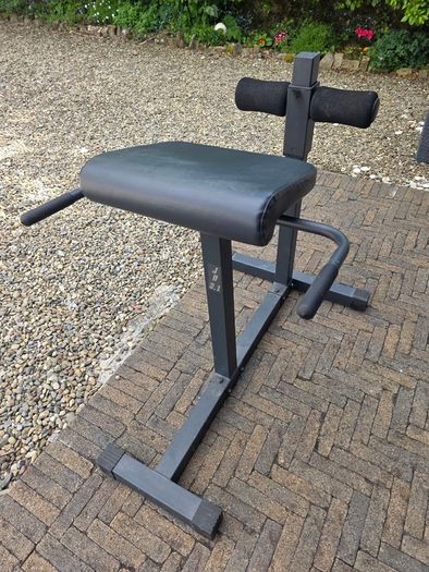 Hyperextension Bench