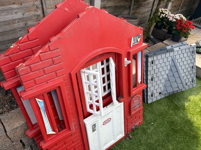 Little Tikes House & Kitchen