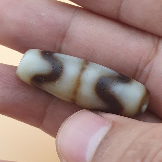 Lot of 2 Vintage Himalayan Tibetan Zigzag Pattern Agate Bead Amulets