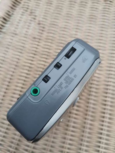Sony WM-FX473 Walkman Cassette Player