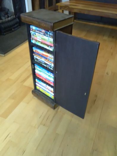 Bookcase style CD/Dvd box set